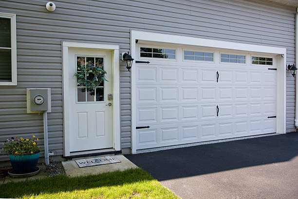 24/7 Emergency Garage Door Panel Replacement experts in Cheboygan, MI